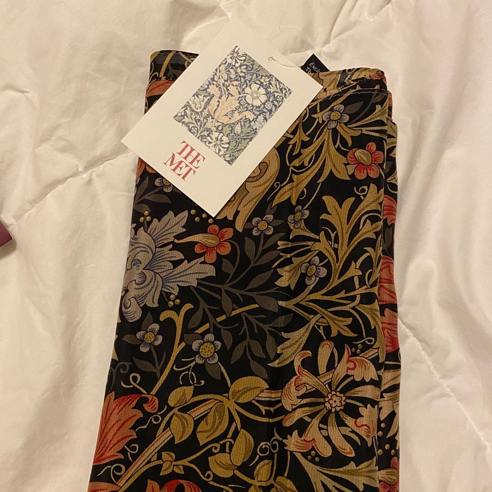 The Metropolitan Museum of Art 100% Silk Scarf
